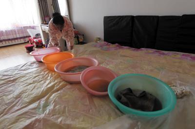 夏县楼上漏水，住户失联，小区没物管，业主维权难！律师来支招……